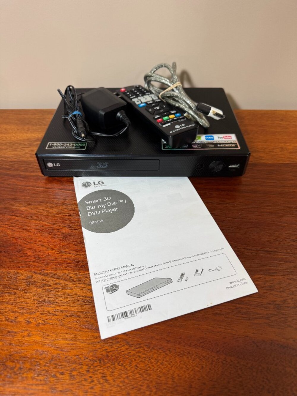 LG BPM55 Smart 3D Blu-Ray DVD Player with Remote, HDMI, & Manual - WORKS